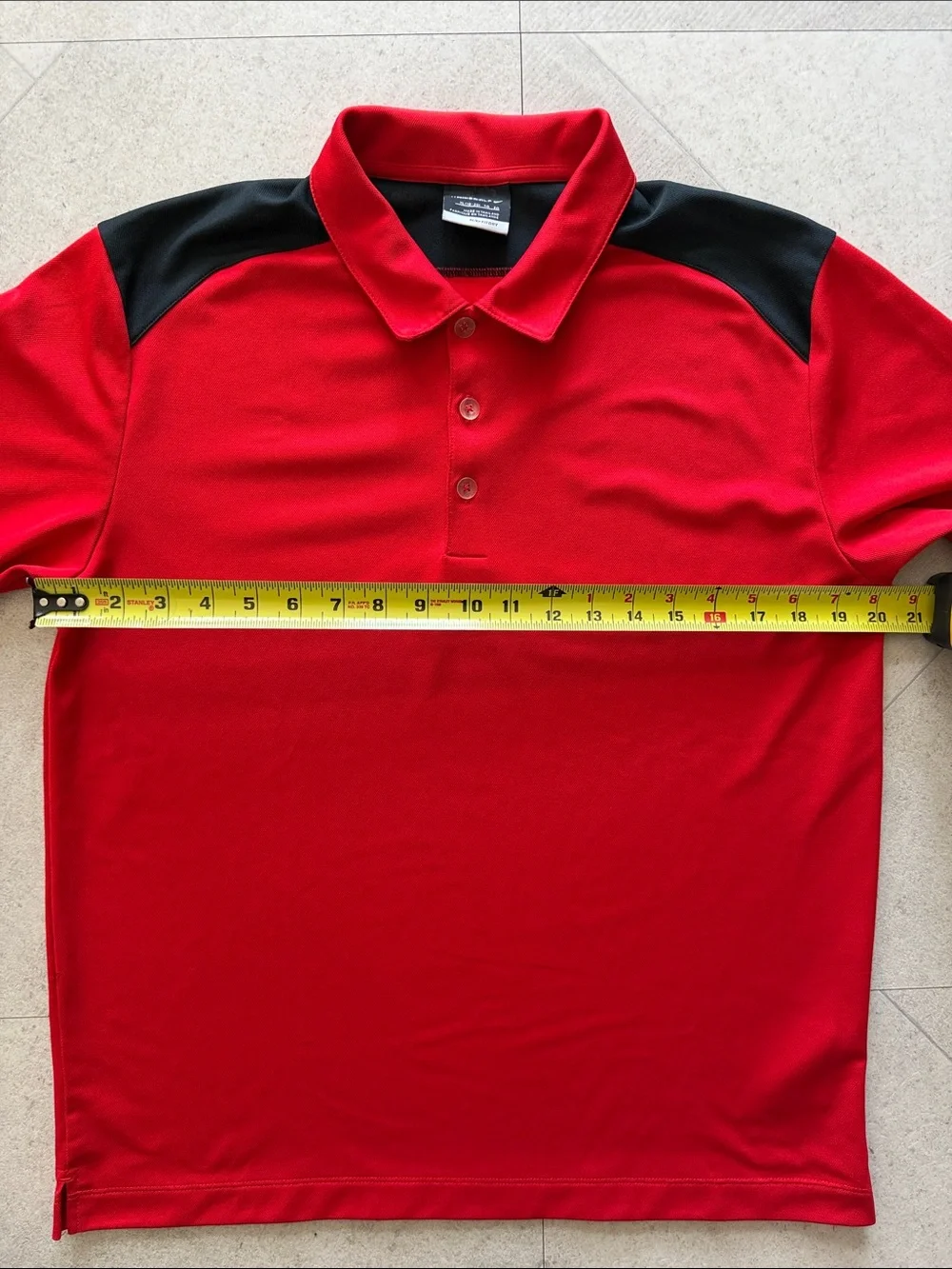 Nike Golf FitDry Red Short-Sleeve Polo Shirt with Black Shoulder Panels Boys XL